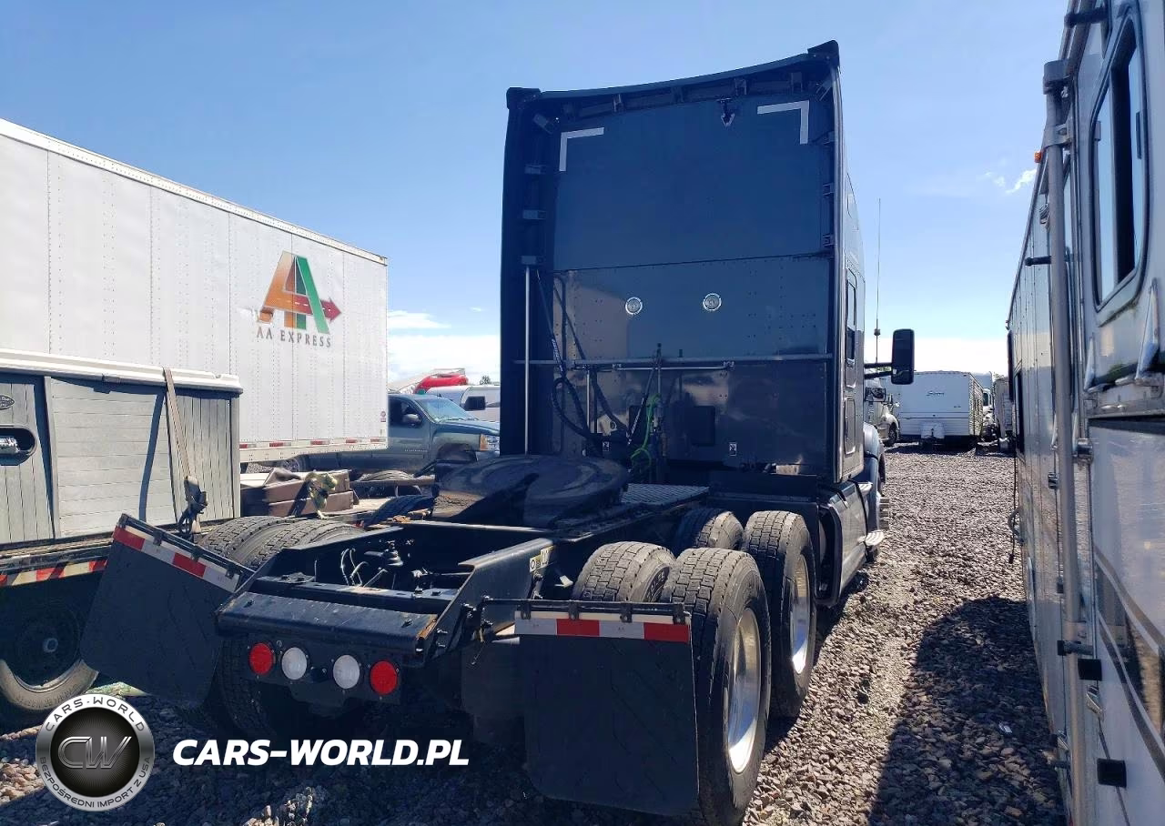 2022 Kenworth Constructi - Semi Truck VIN:1XKYDP9X2NJ479270 - 4
