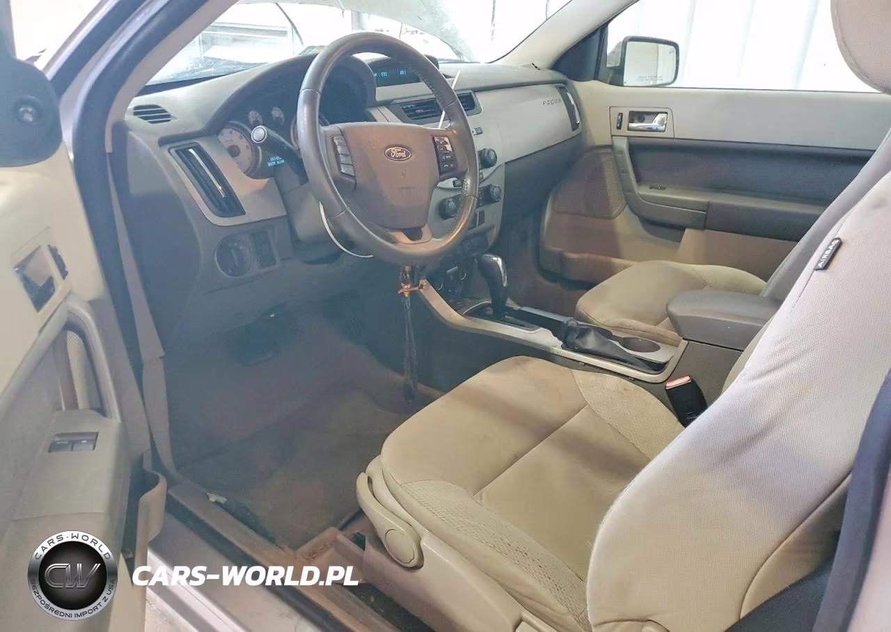 2008 Ford Focus Se VIN:1FAHP33NX8W127201 - 8