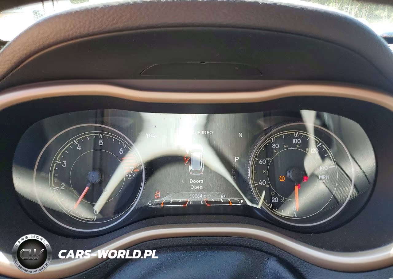 2017 Jeep Cherokee Limited VIN:1C4PJMDB8HW563692 - 9