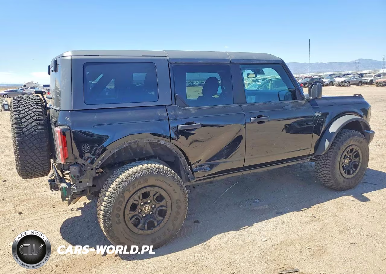 2022 Ford Bronco Base VIN:1FMEE5DP8NLB37006 - 3