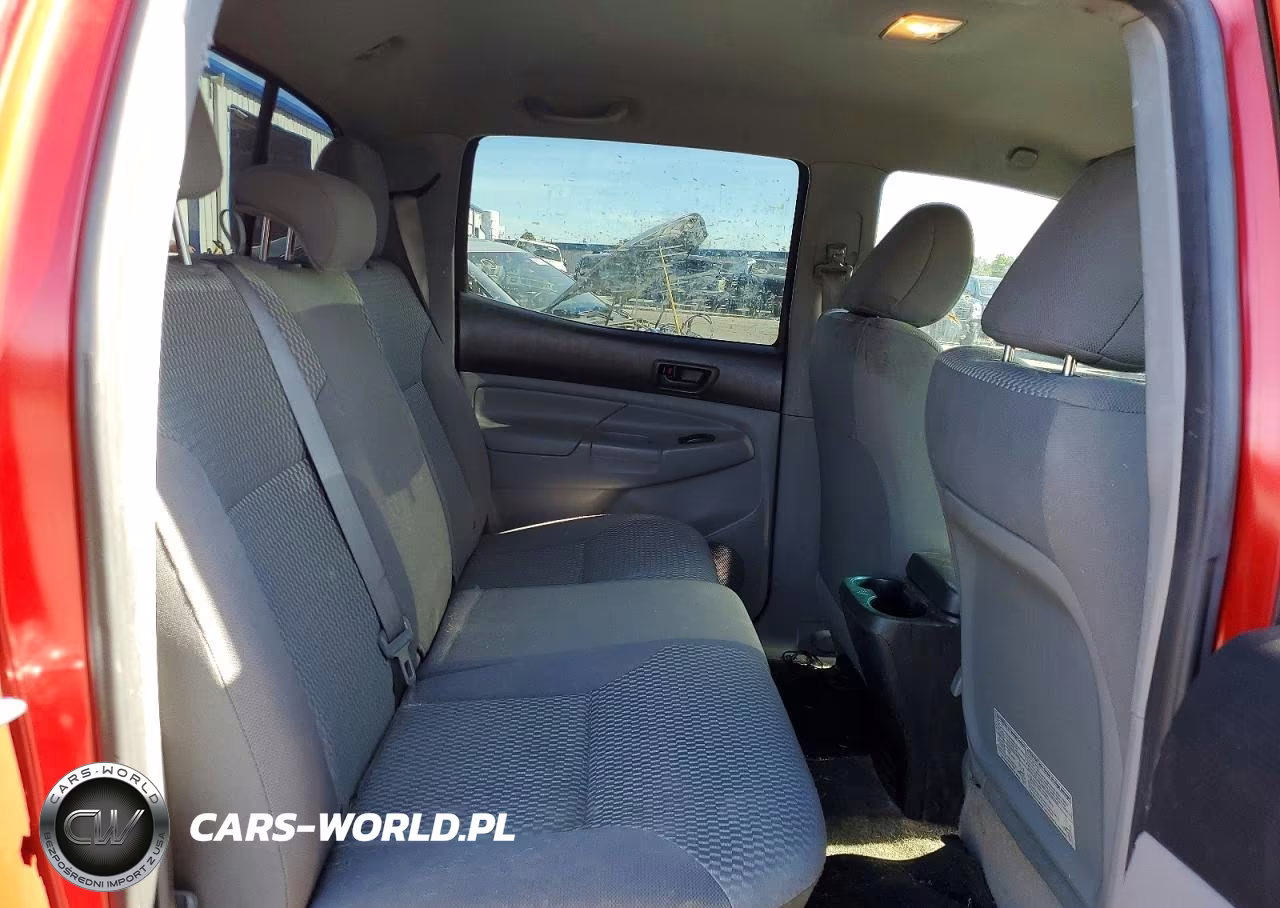 2015 Toyota Tacoma V6 VIN:3TMLU4EN2FM202664 - 10