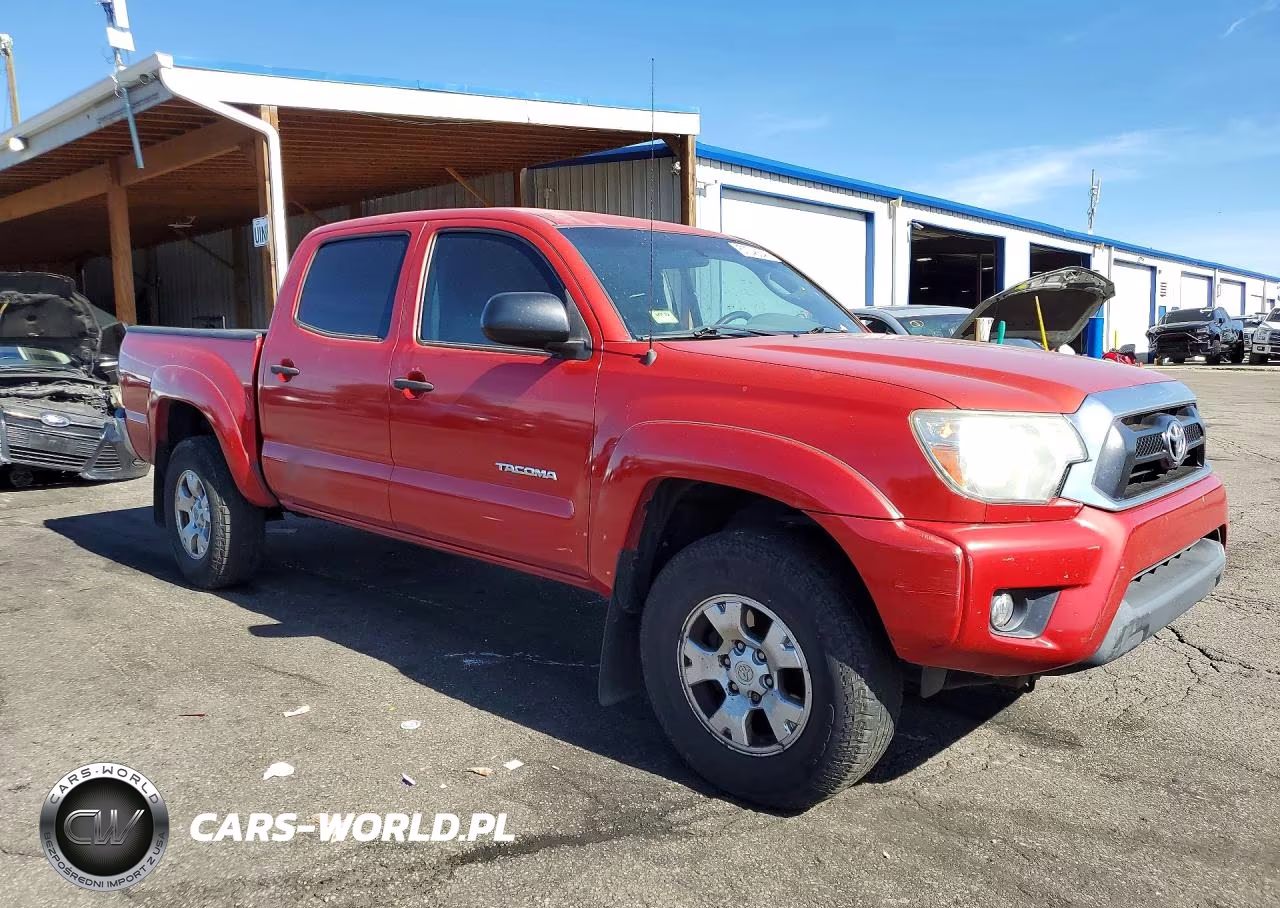 2015 Toyota Tacoma V6 VIN:3TMLU4EN2FM202664 - 4