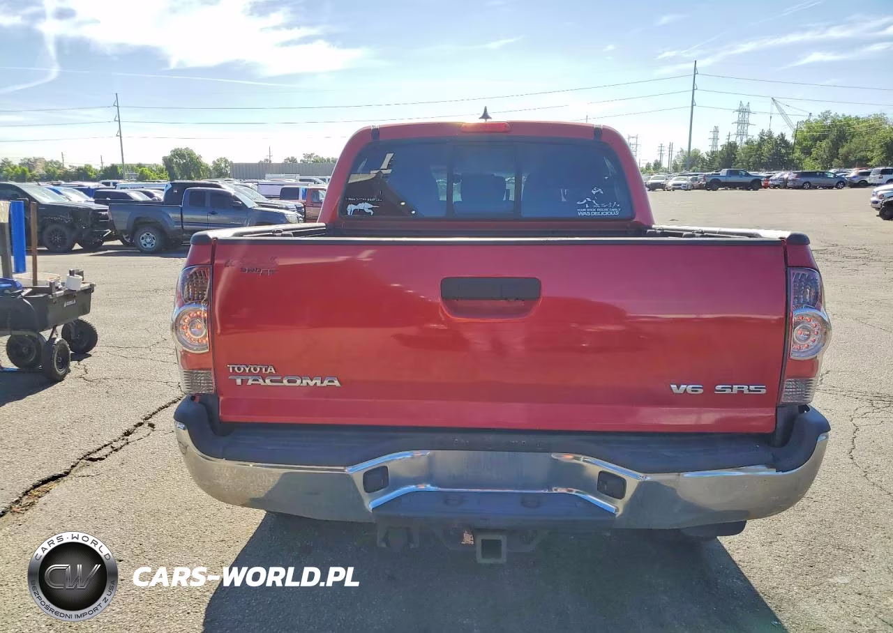2015 Toyota Tacoma V6 VIN:3TMLU4EN2FM202664 - 6
