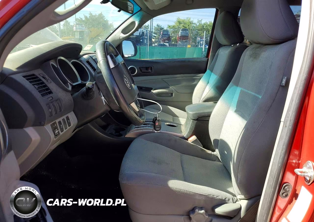 2015 Toyota Tacoma V6 VIN:3TMLU4EN2FM202664 - 7