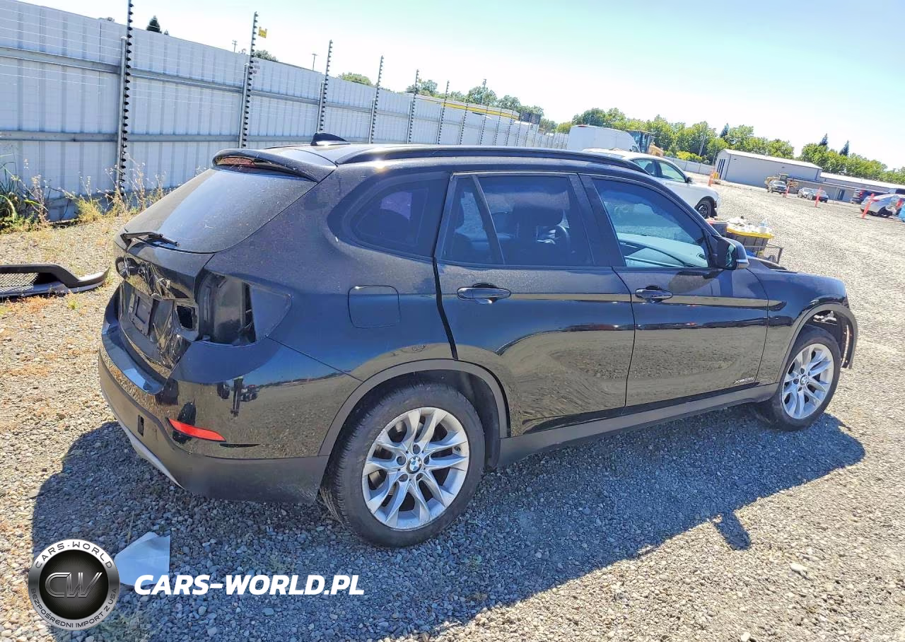 2015 BMW X1 xDrive28I VIN:WBAVL1C57FVY30039 - 3