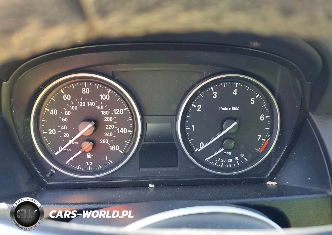 2015 BMW X1 xDrive28I VIN:WBAVL1C57FVY30039 - 9