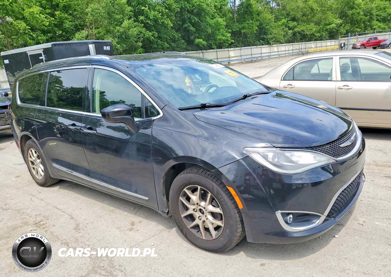 2020 Chrysler Pacifica Touring L VIN:2C4RC1BG9LR275603 - 4
