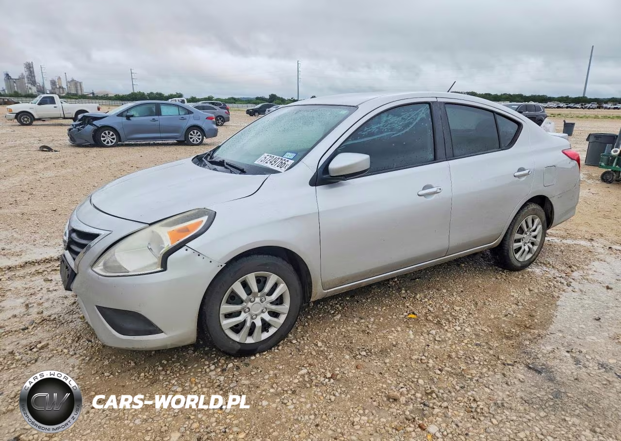 2018 Nissan Versa Sv