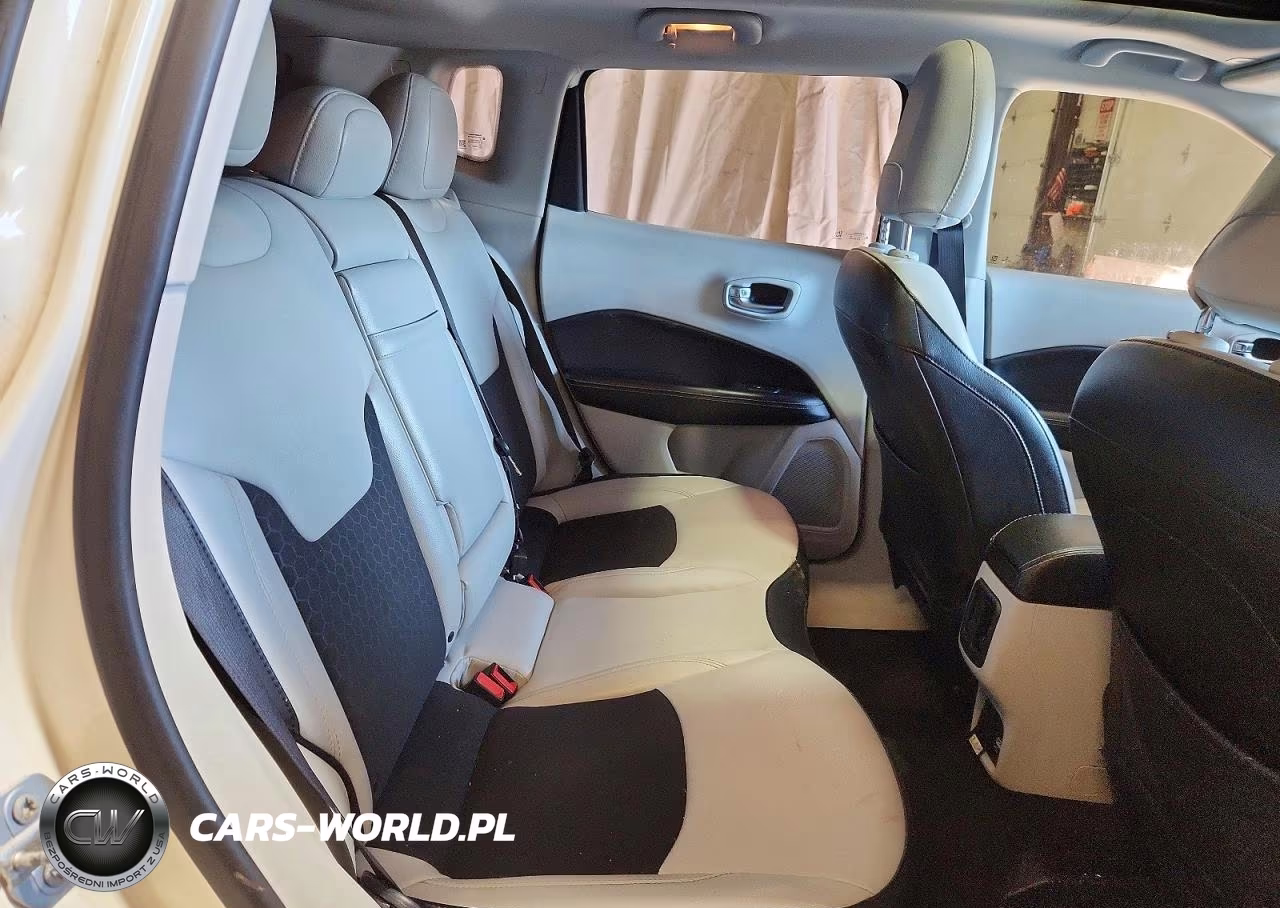 2019 Jeep Compass Latitude VIN:3C4NJCBBXKT819624 - 11