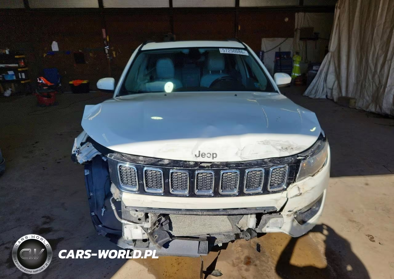 2019 Jeep Compass Latitude VIN:3C4NJCBBXKT819624 - 5