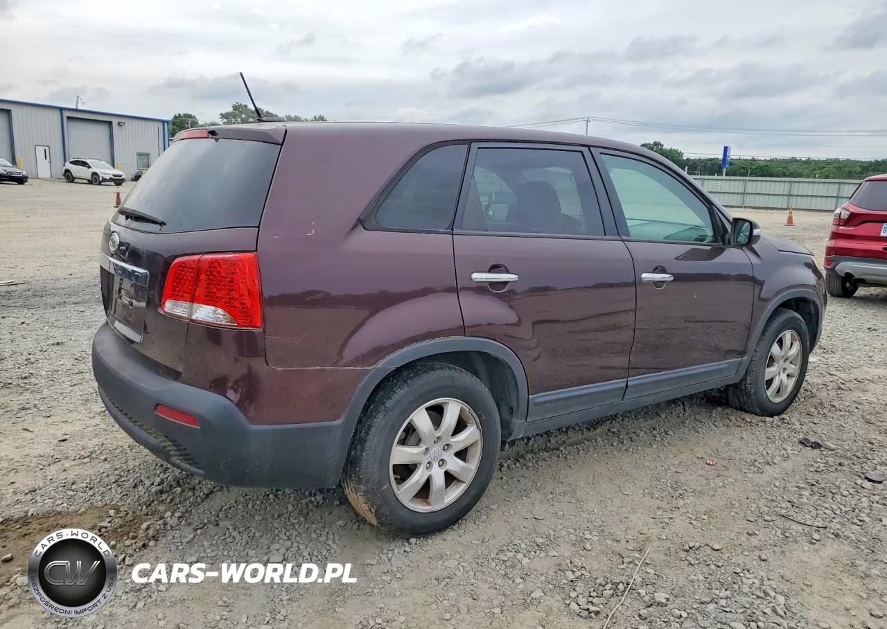 2011 Kia Sorento Lx VIN:5XYKT3A17BG005461 - 3