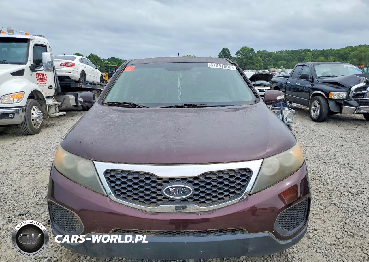 2011 Kia Sorento Lx VIN:5XYKT3A17BG005461 - 5