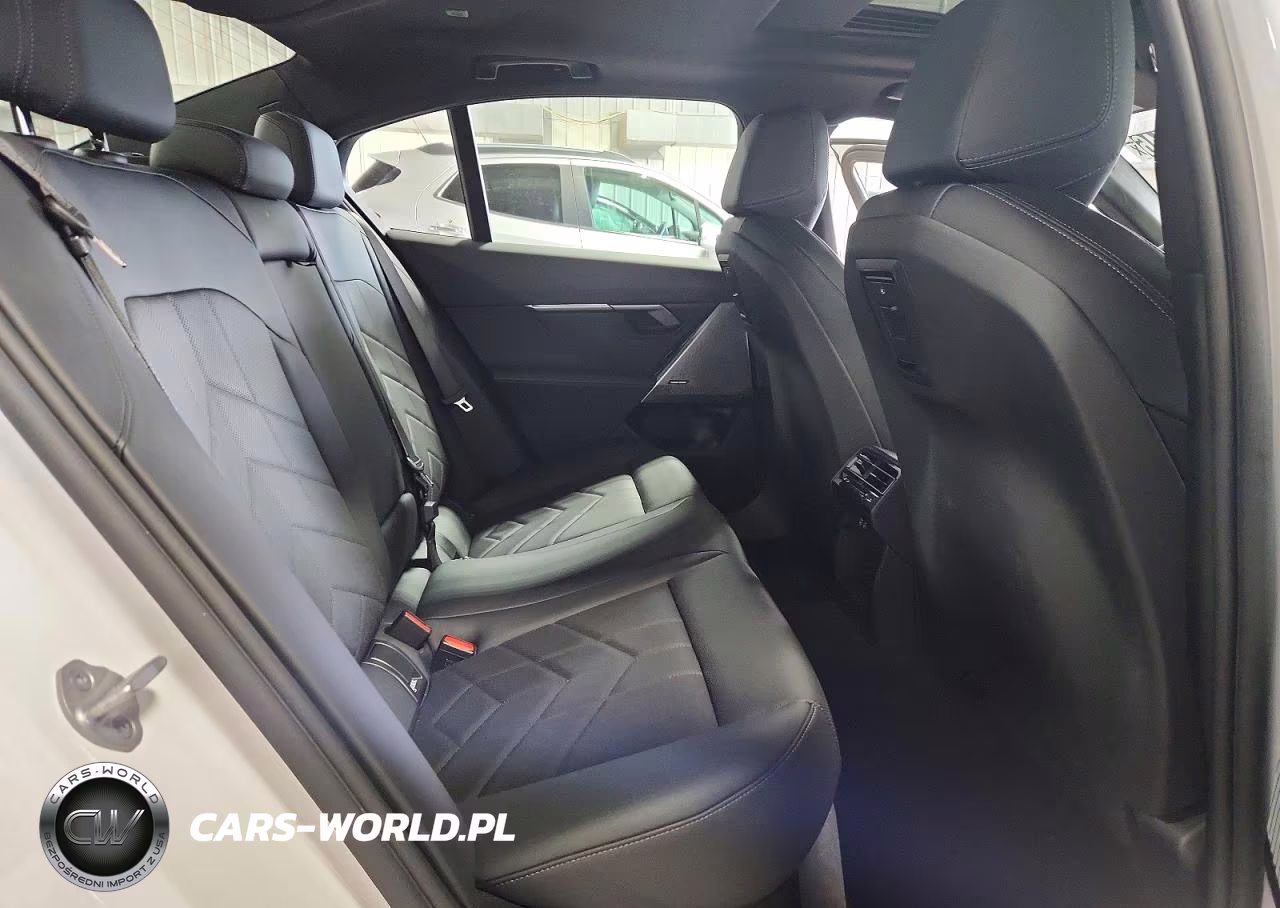 2026 BMW 530 Xi VIN:WBA53FJ06TCW40907 - 10