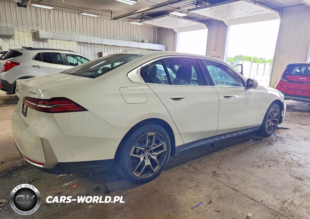 2026 BMW 530 Xi VIN:WBA53FJ06TCW40907 - 3