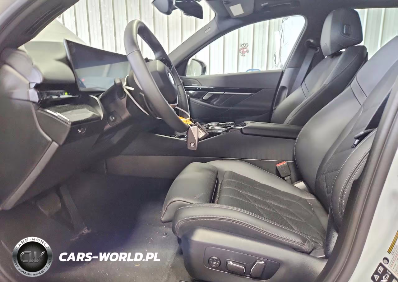 2026 BMW 530 Xi VIN:WBA53FJ06TCW40907 - 7