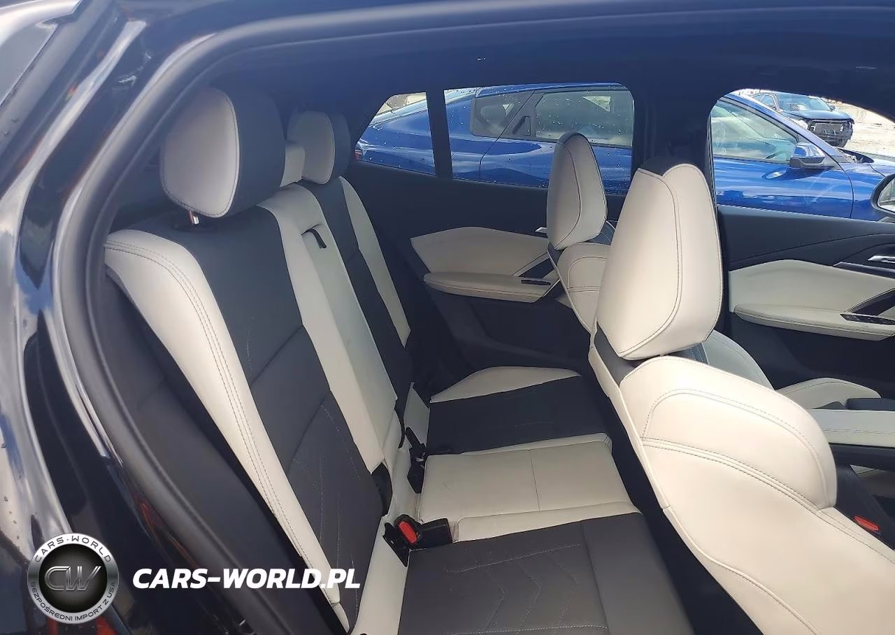 2026 BMW X2 xDrive28I VIN:WBX63GM07T5501241 - 11