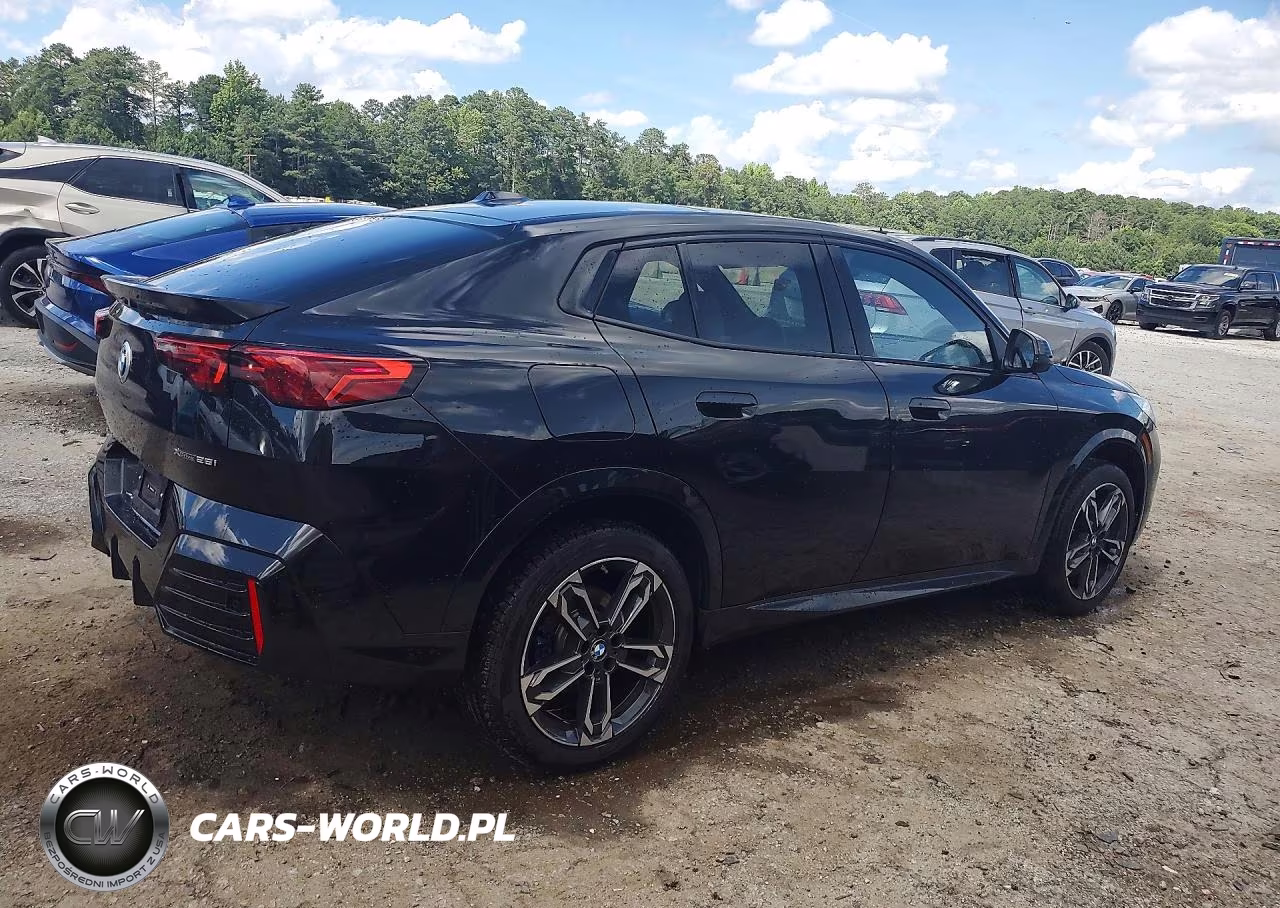 2026 BMW X2 xDrive28I VIN:WBX63GM07T5501241 - 3