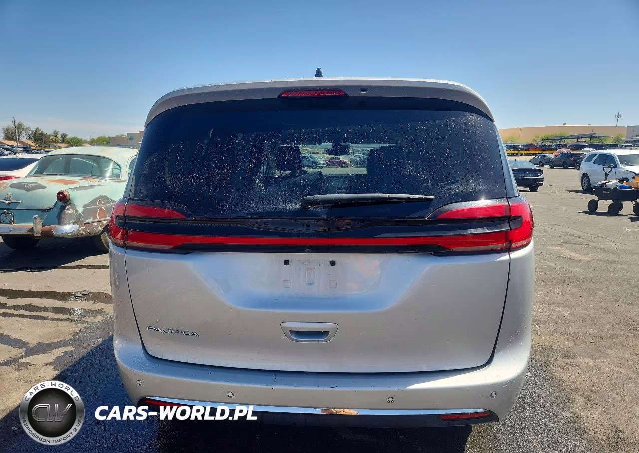 2024 Chrysler Pacifica Touring L VIN:2C4RC1BG5RR156228 - 6