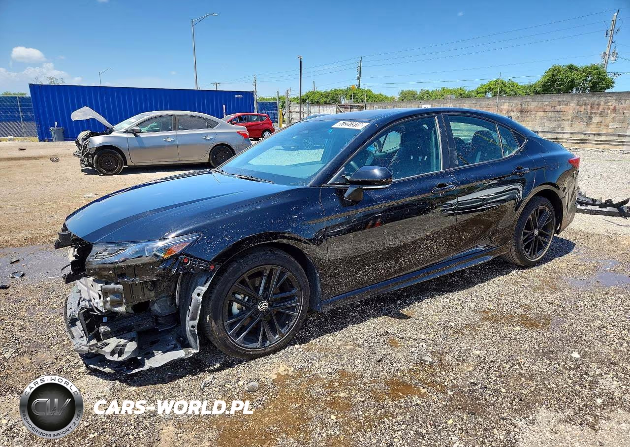 2025 Toyota Camry Se – zdjęcie 1 z 13