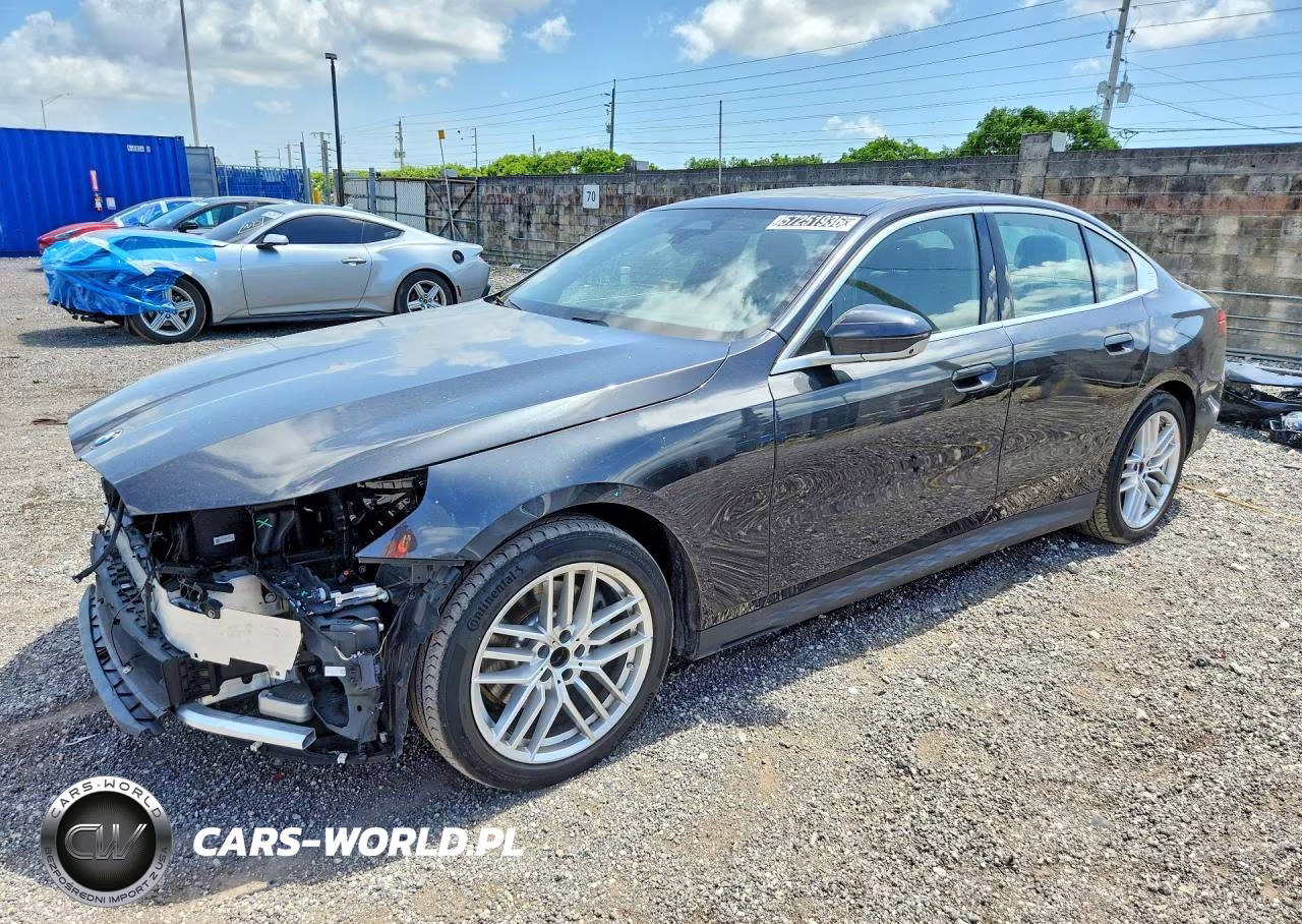 2025 BMW 530 I – zdjęcie 1 z 13