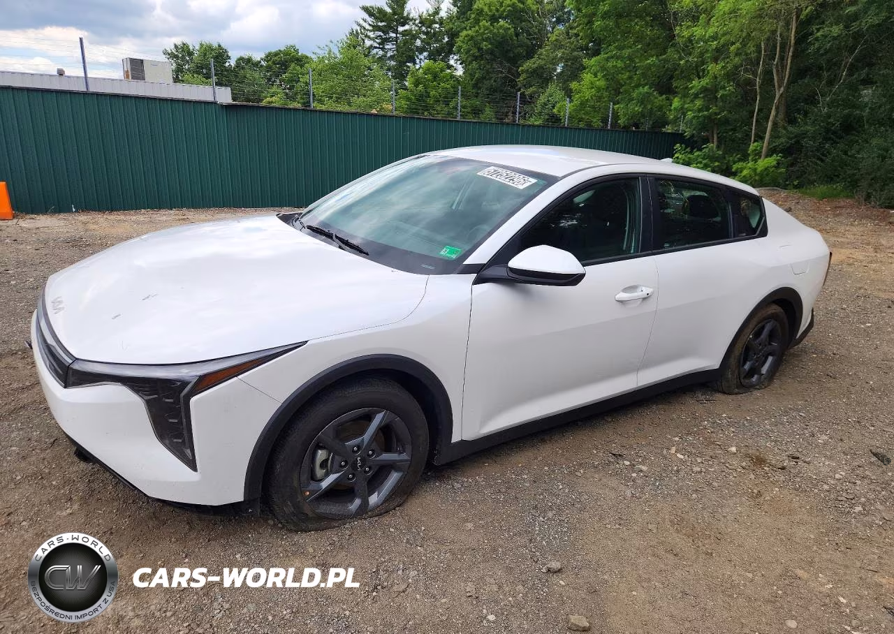 2025 Kia K4 Lxs – zdjęcie 1 z 12