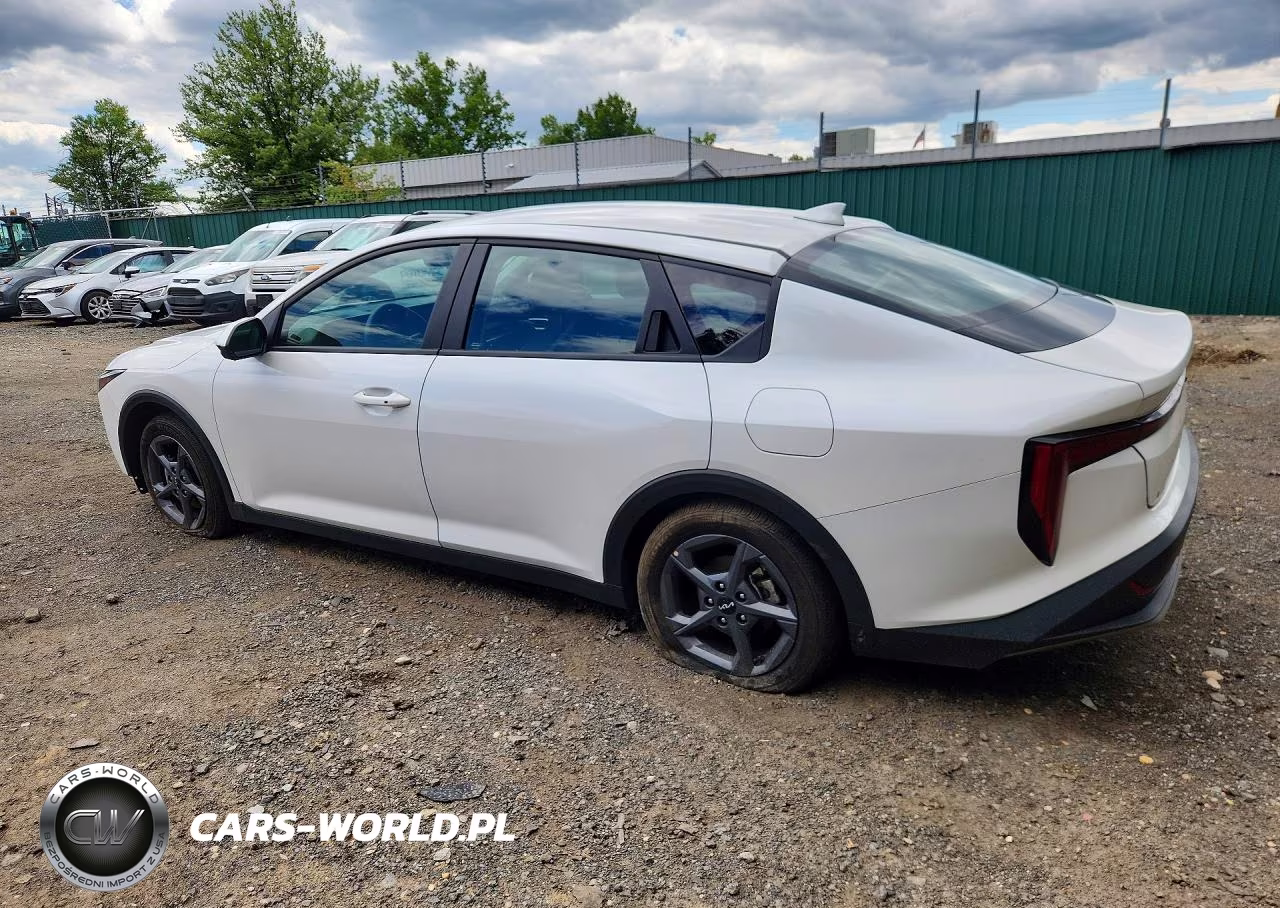 2025 Kia K4 Lxs VIN:3KPFT4DE0SE112435 - 2