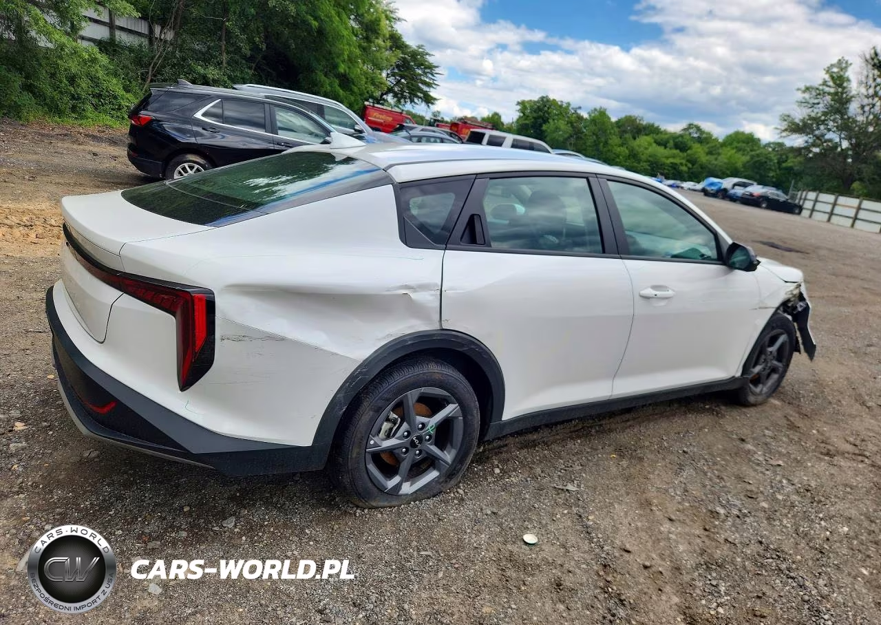2025 Kia K4 Lxs VIN:3KPFT4DE0SE112435 - 3