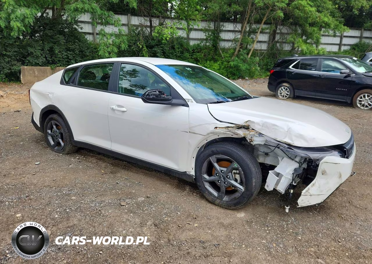 2025 Kia K4 Lxs VIN:3KPFT4DE0SE112435 - 4