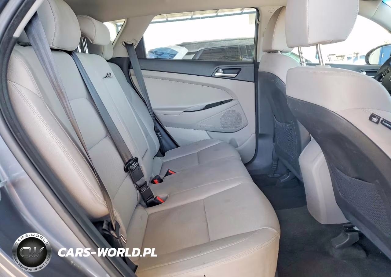 2021 Hyundai Tucson Value VIN:KM8J33A40MU396701 - 11