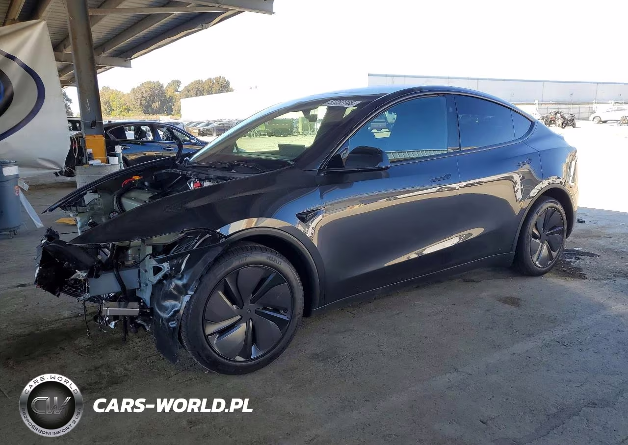 2026 Tesla Model Y – zdjęcie 1 z 13