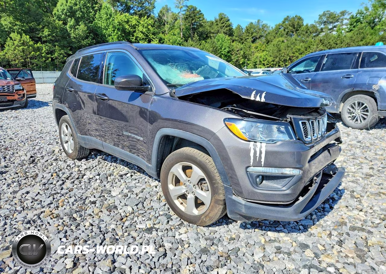 2018 Jeep Compass Latitude VIN:3C4NJDBB1JT481714 - 4