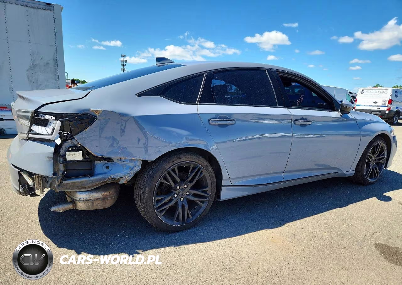 2022 Honda Accord Touring Hybrid VIN:1HGCV3F98NA012180 - 3