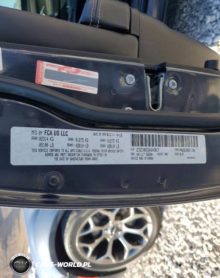 2016 Chrysler 300 S VIN:2C3CCABG3GH243817 - 12