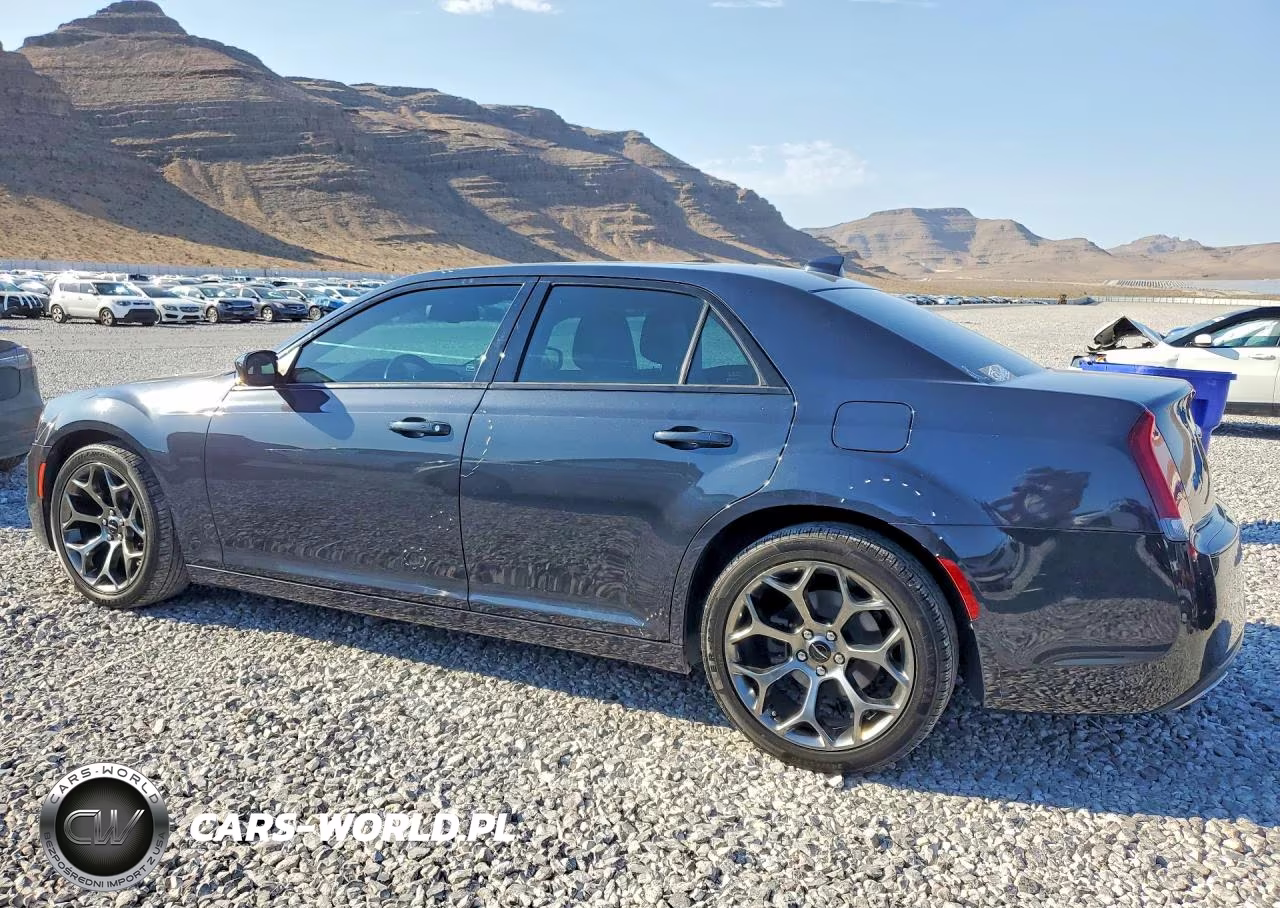 2016 Chrysler 300 S VIN:2C3CCABG3GH243817 - 2