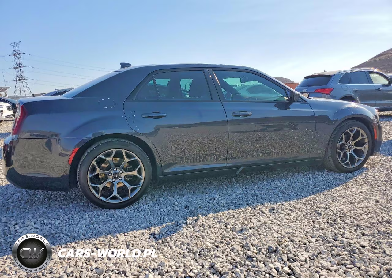 2016 Chrysler 300 S VIN:2C3CCABG3GH243817 - 3