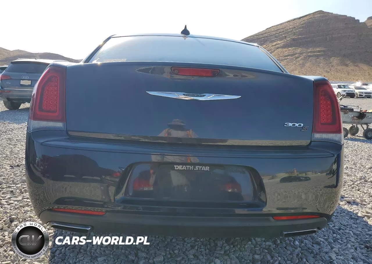 2016 Chrysler 300 S VIN:2C3CCABG3GH243817 - 6