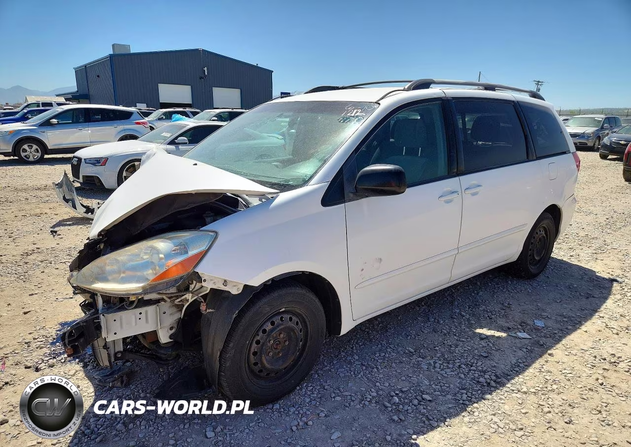 2009 Toyota Sienna Le 8-Passenger