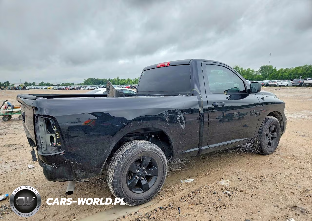 2022 Ram 1500 Classic Tradesman VIN:3C6JR6ATXNG279697 - 3