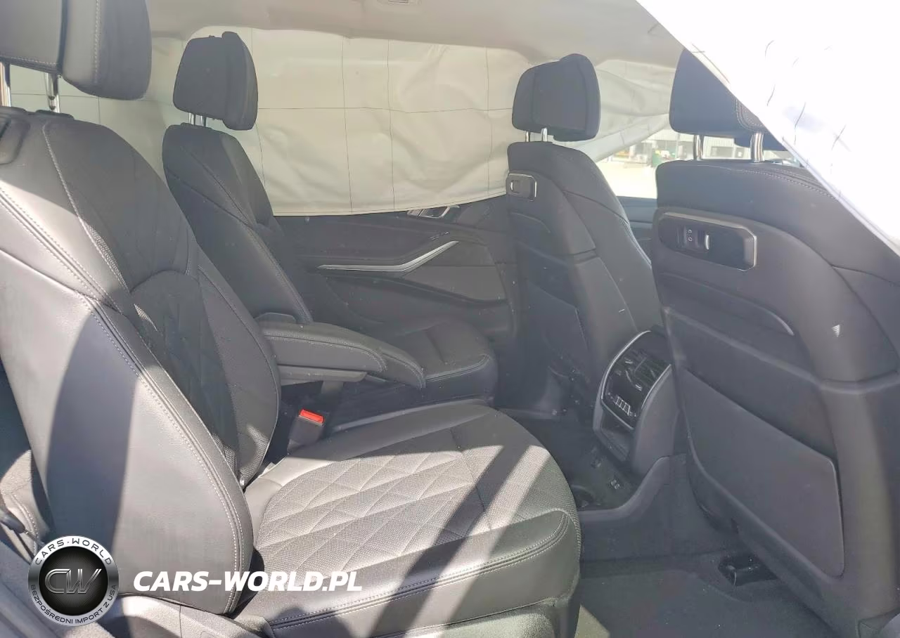 2023 BMW X7 xDrive40I VIN:5UX23EM01P9R09411 - 11