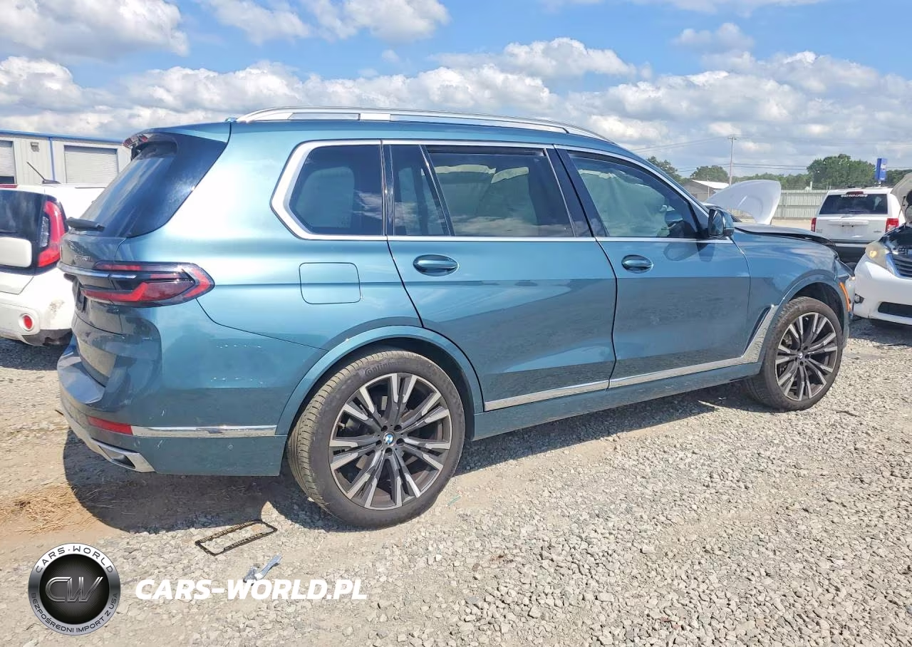 2023 BMW X7 xDrive40I VIN:5UX23EM01P9R09411 - 3