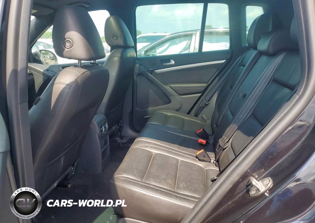 2015 Volkswagen Tiguan S VIN:WVGBV7AX5FW604238 - 11