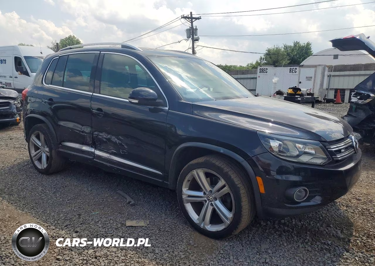 2015 Volkswagen Tiguan S VIN:WVGBV7AX5FW604238 - 4