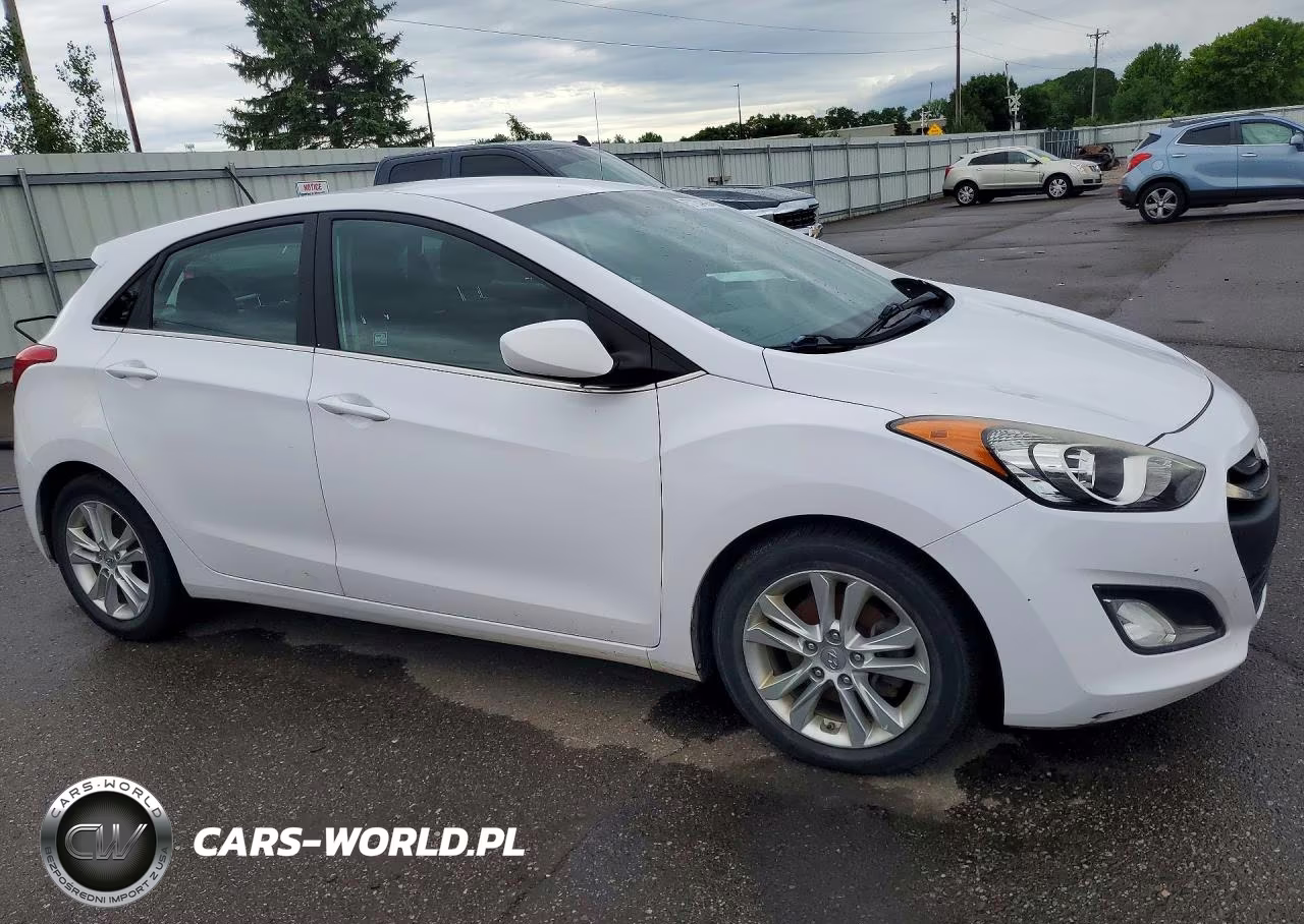 2015 Hyundai Elantra Gt Base VIN:KMHD35LH9FU248445 - 4