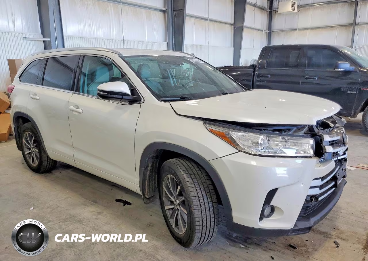 2017 Toyota Highlander Xle VIN:5TDJZRFH1HS519305 - 4
