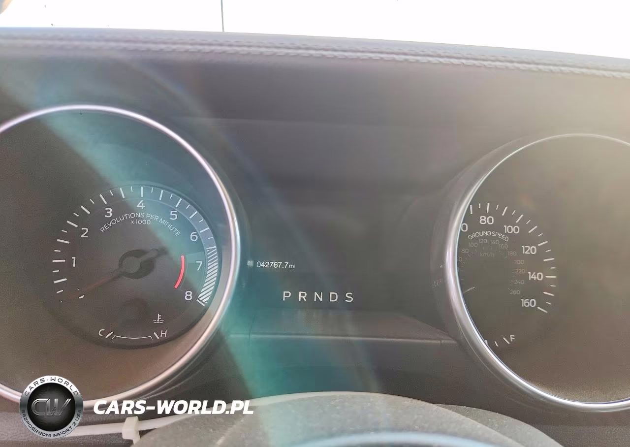 2020 Ford Mustang VIN:1FA6P8THXL5114316 - 9
