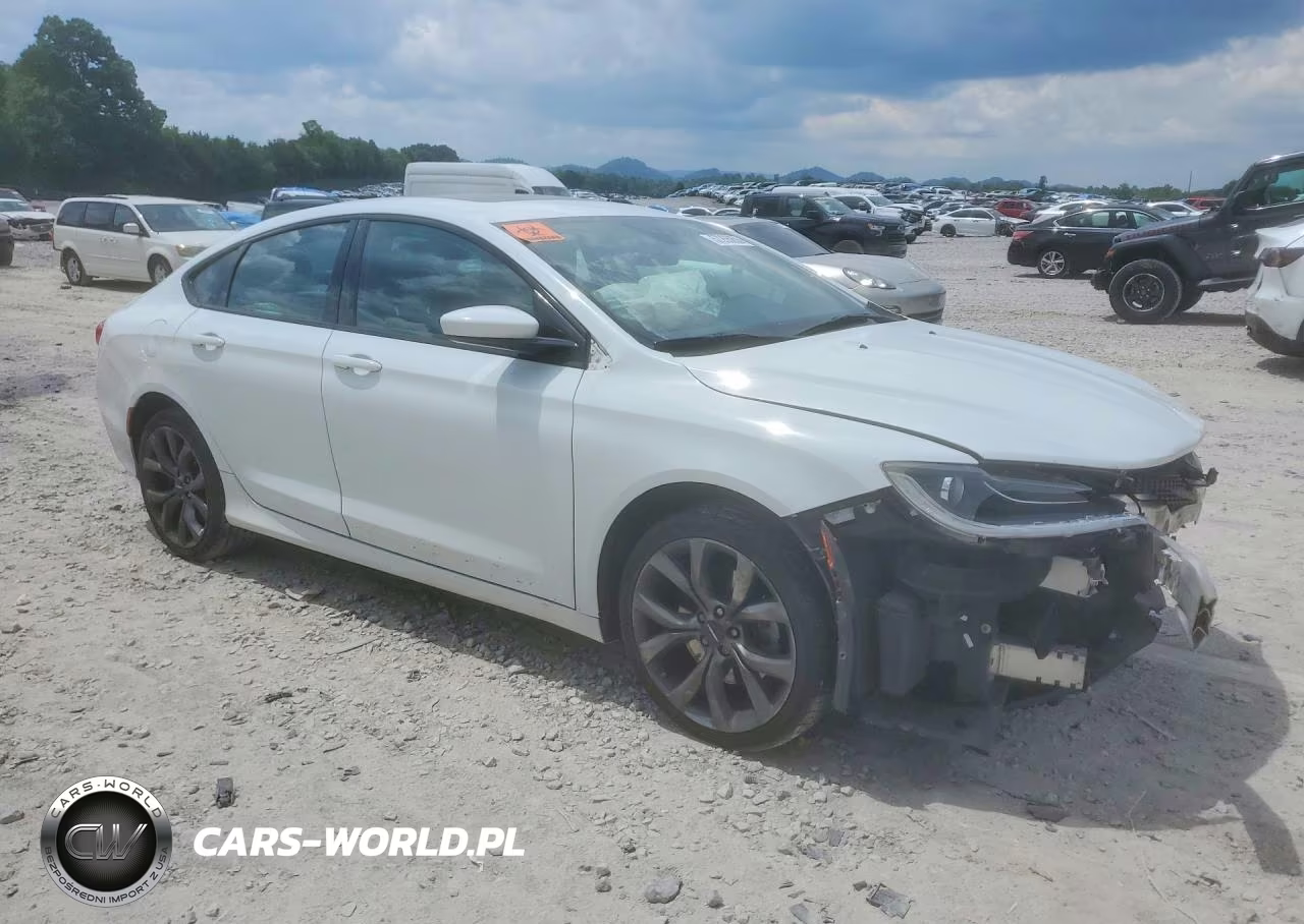 2015 Chrysler 200 S VIN:1C3CCCBB2FN532676 - 4