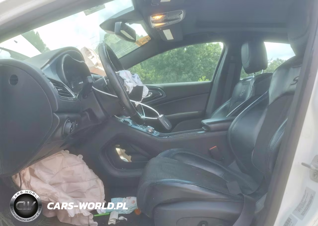 2015 Chrysler 200 S VIN:1C3CCCBB2FN532676 - 7