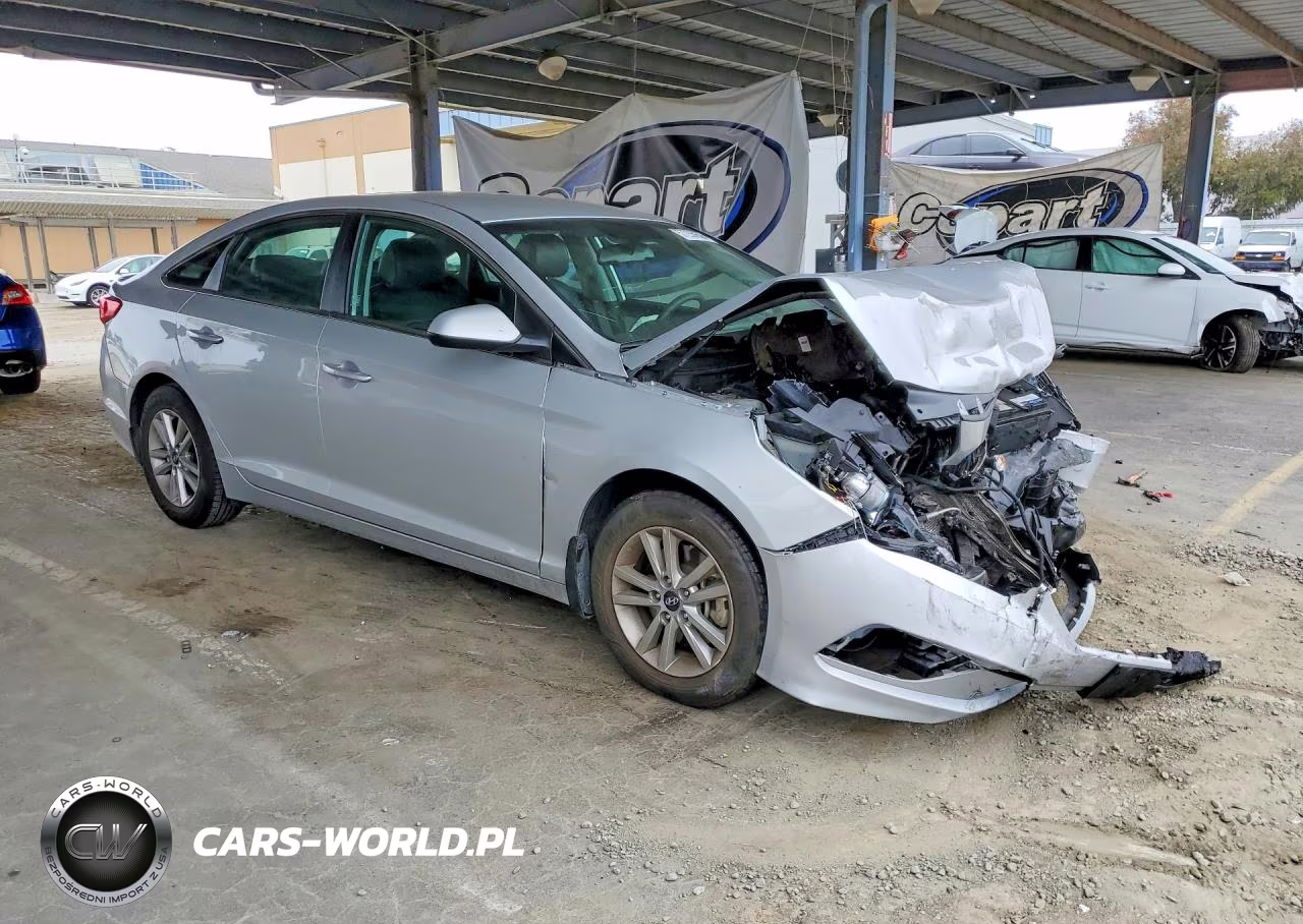 2016 Hyundai Sonata Se VIN:5NPE24AF0GH335024 - 4