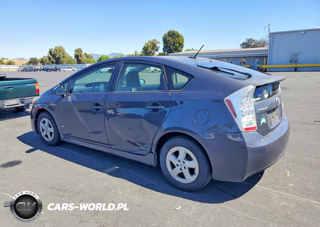 2011 Toyota Prius Two VIN:JTDKN3DU2B1364734 - 2