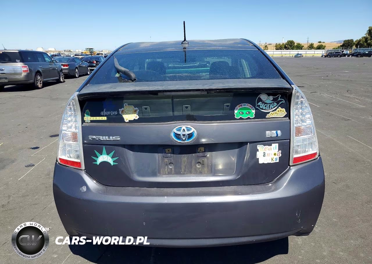 2011 Toyota Prius Two VIN:JTDKN3DU2B1364734 - 6